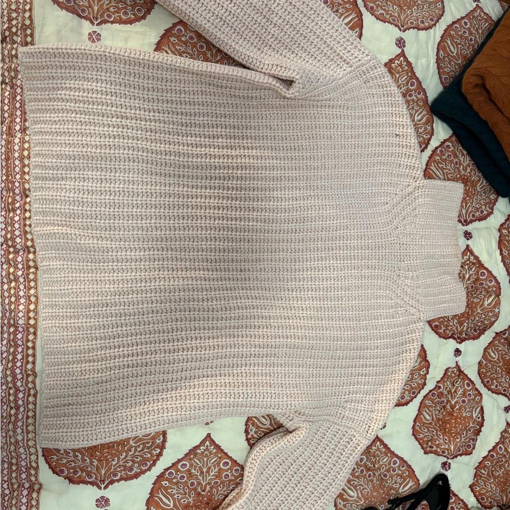 Vince light pink Sweater